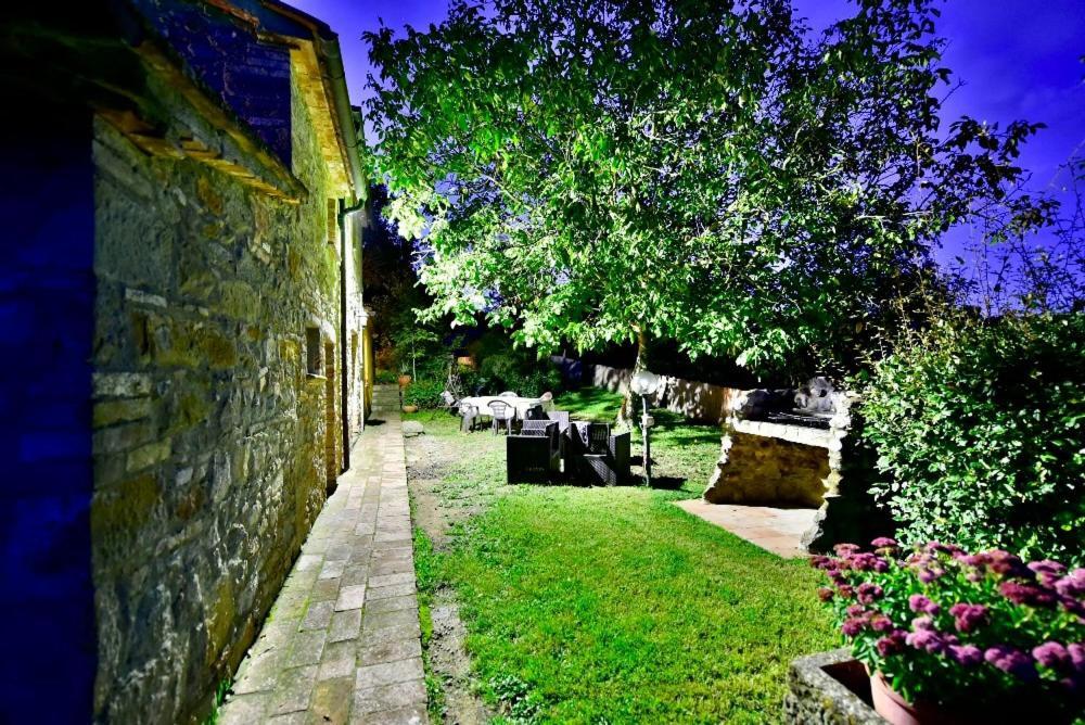 Agriturismo Corvaia Радикофани Экстерьер фото